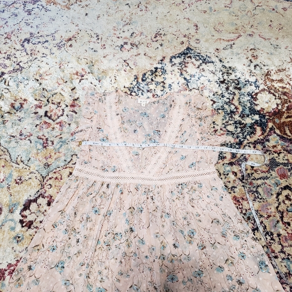 Sold - POL Sheer V-Neck Floral Blouse - Picture 8 of 12